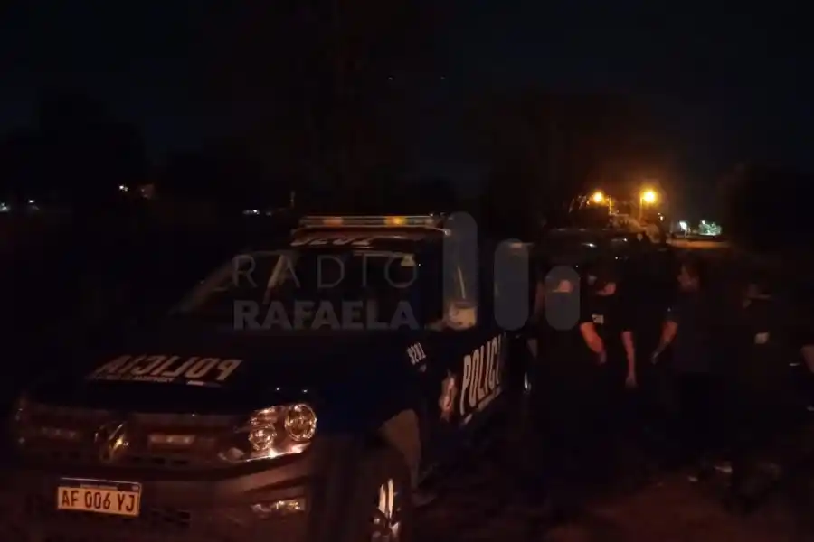 Allanamiento en barrio Zazpe: investigan un hecho de robo