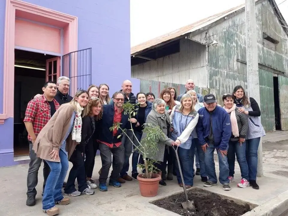 El Presidente sorprendió por WahtssApp a una jubilada docente de Otamendi