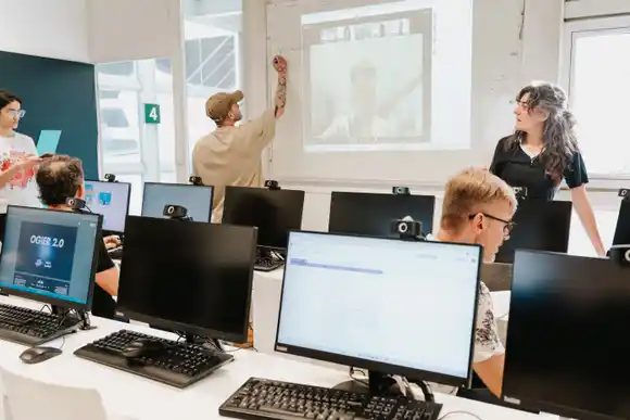 Carreras Universidad Siglo 21: Inscripciones abiertas en el Centro de Aprendizaje Universitario Chascomús