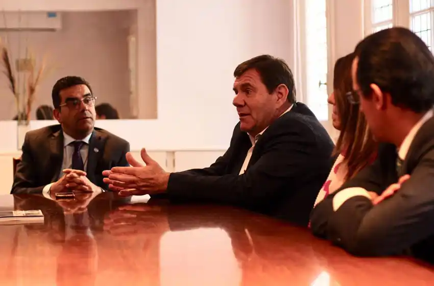 Montenegro se reunió con la comisión directiva del Colegio de Abogados