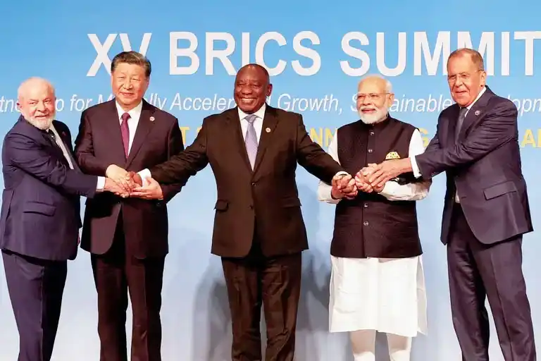 Quieren que el ingreso de la Argentina a los BRICS  pase previamente por el Congreso