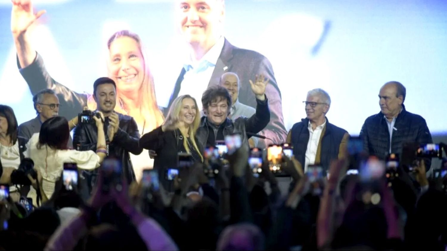 "Se pintó de violeta el bastión amarillo y ahora tenemos que pintar el país", festejó Milei