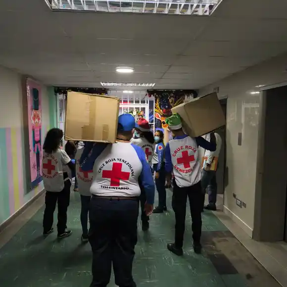 Cruz Roja entrega donaciones a hospitales en Maracay