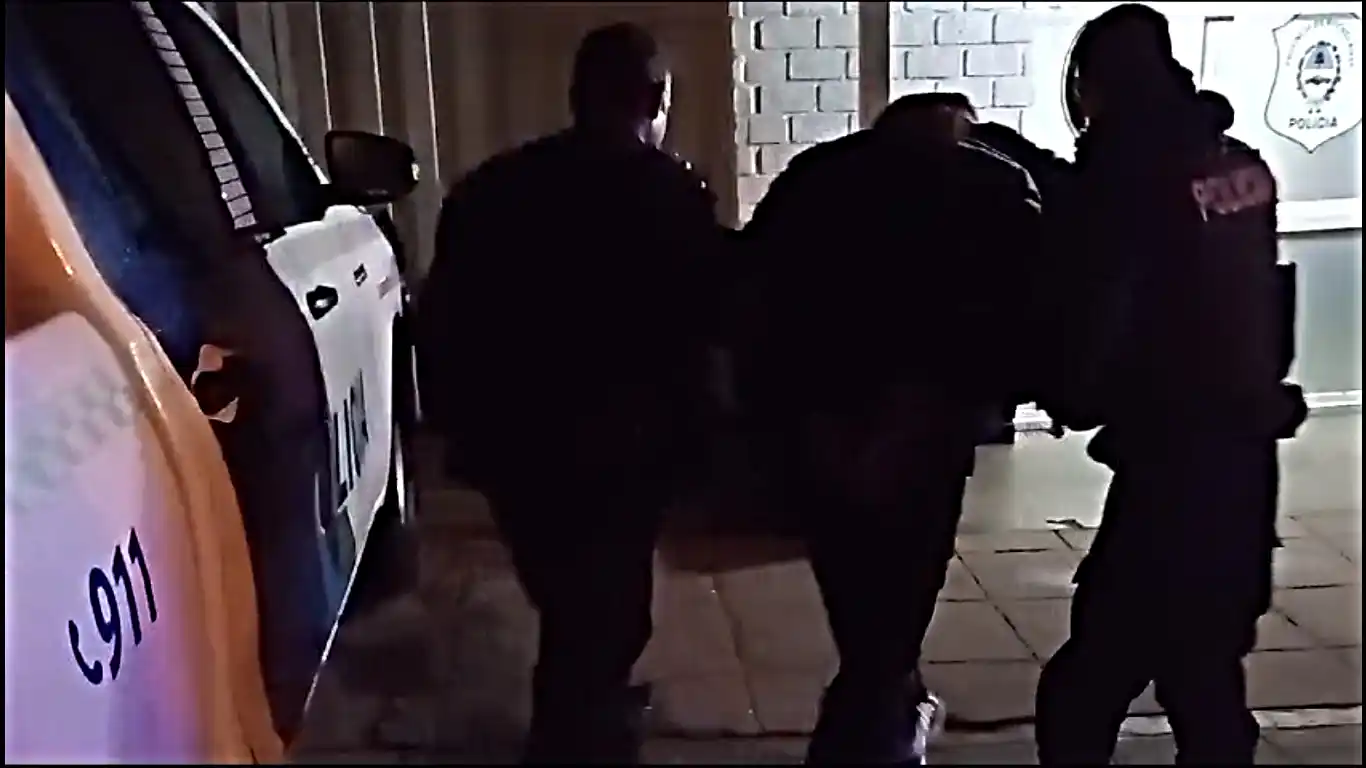 Así era ingresado a la Comisaría.