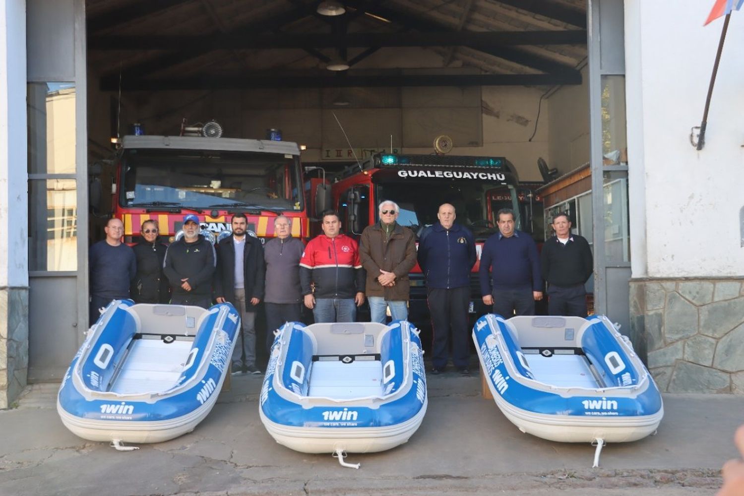 Gualeguaychú recibió embarcaciones para bomberos voluntarios