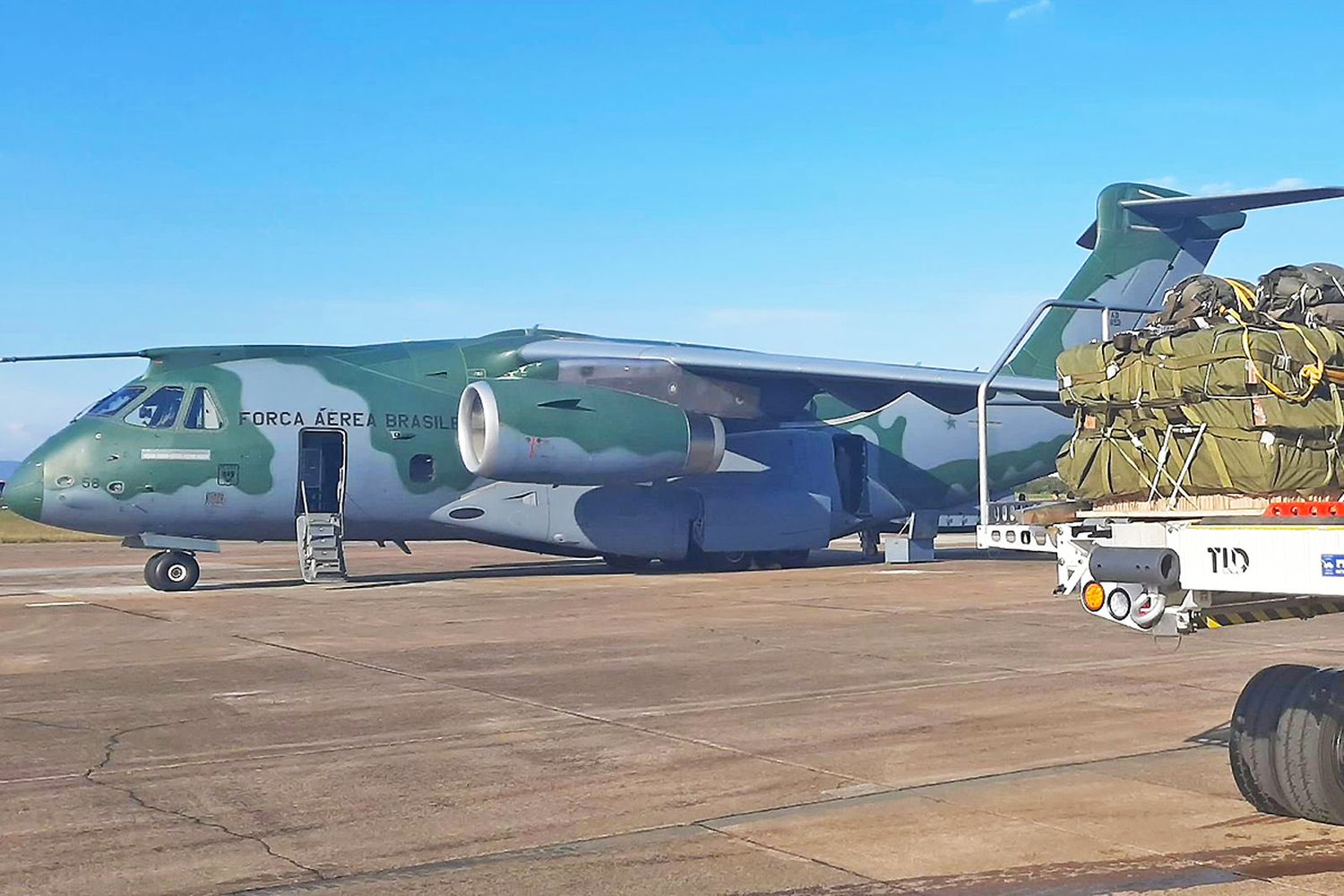 Brazilian Air Force Deploys 26 Aircraft, Achieves 1,000 Flight Hours in Rio Grande do Sul Flood Relief