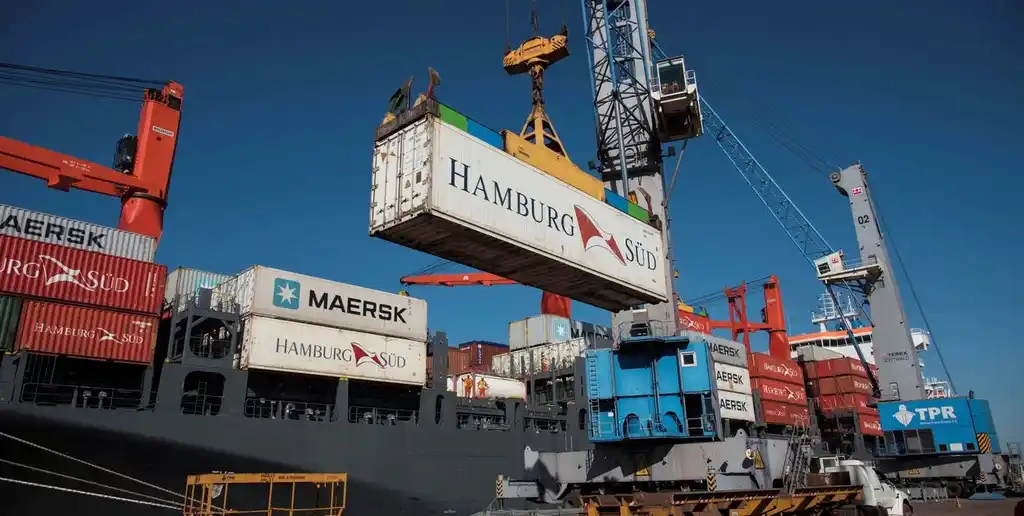 De forma interanual, las exportaciones subieron un 30,1%, mientras que las importaciones lo hicieron un 1,7%, según el INDEC