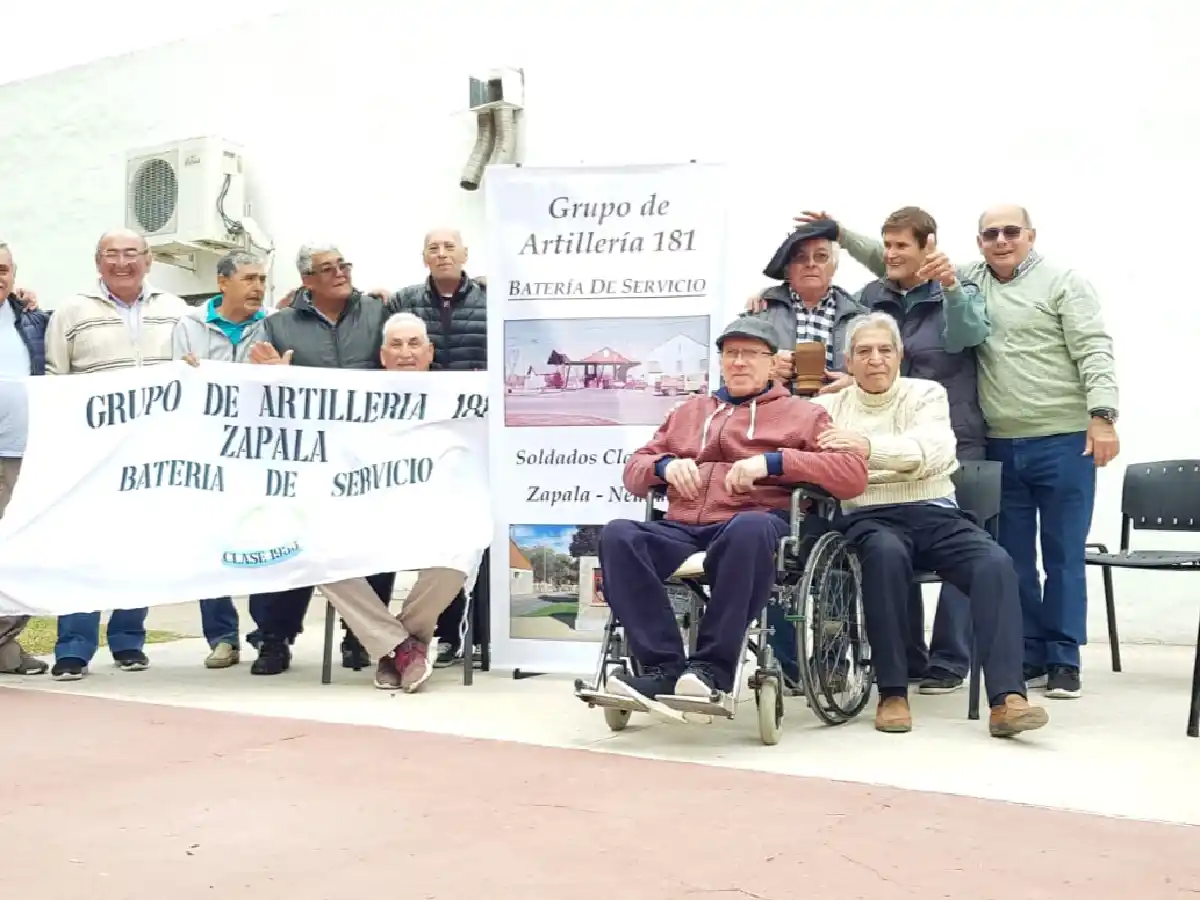 Casi medio siglo después un grupo  de amigos del Servicio Militar  se reunieron en la ciudad