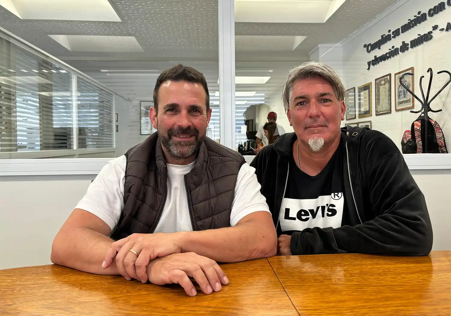 Alejandro Rodríguez y Gabriel Setaro. Miembros de la Asociación Civil “Ser Uno”.