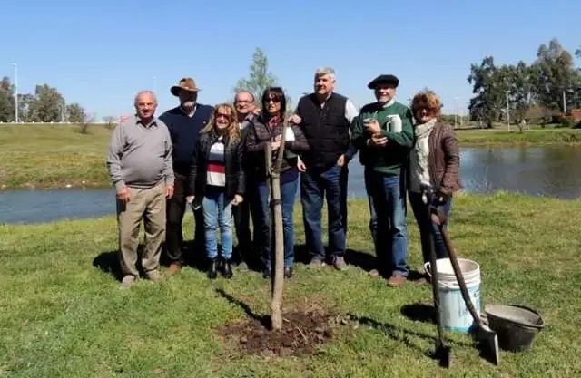 Rotary Club Gualeguay inaugura el Monte Nativo en costanera Sur
