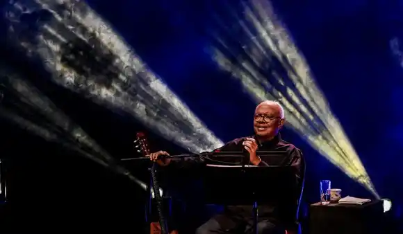 Cuba despide cantando a Pablo Milanés