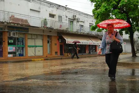 Gris panorama para el fin de semana en la ciudad 
