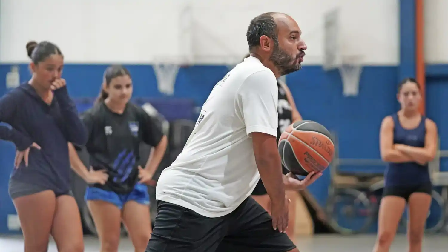 Fernando Perales comenzó con sus entrenamientos de técnica individual