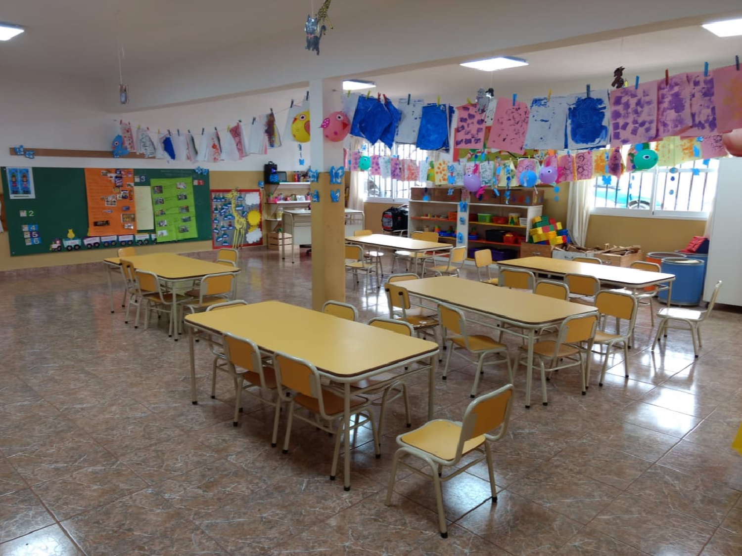 Grahovac inauguró aulas y sala de 3 años en Devoto