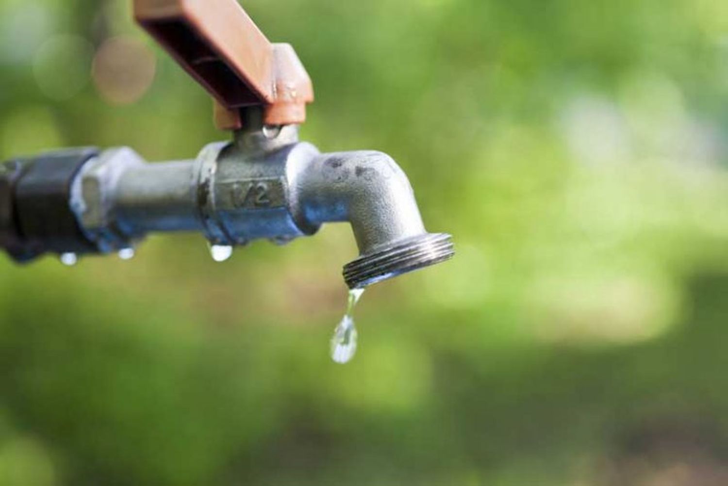 Falta de agua en barrios de Necochea