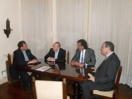 Obispos de Quilmes y San Isidro exigieron a Provincia el pago de becas para niños
