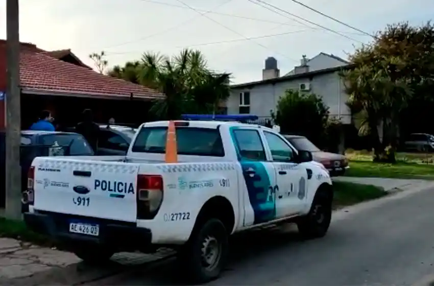 Robo frustrado: lo golpearon e intentaron dispararle para llevarse el auto