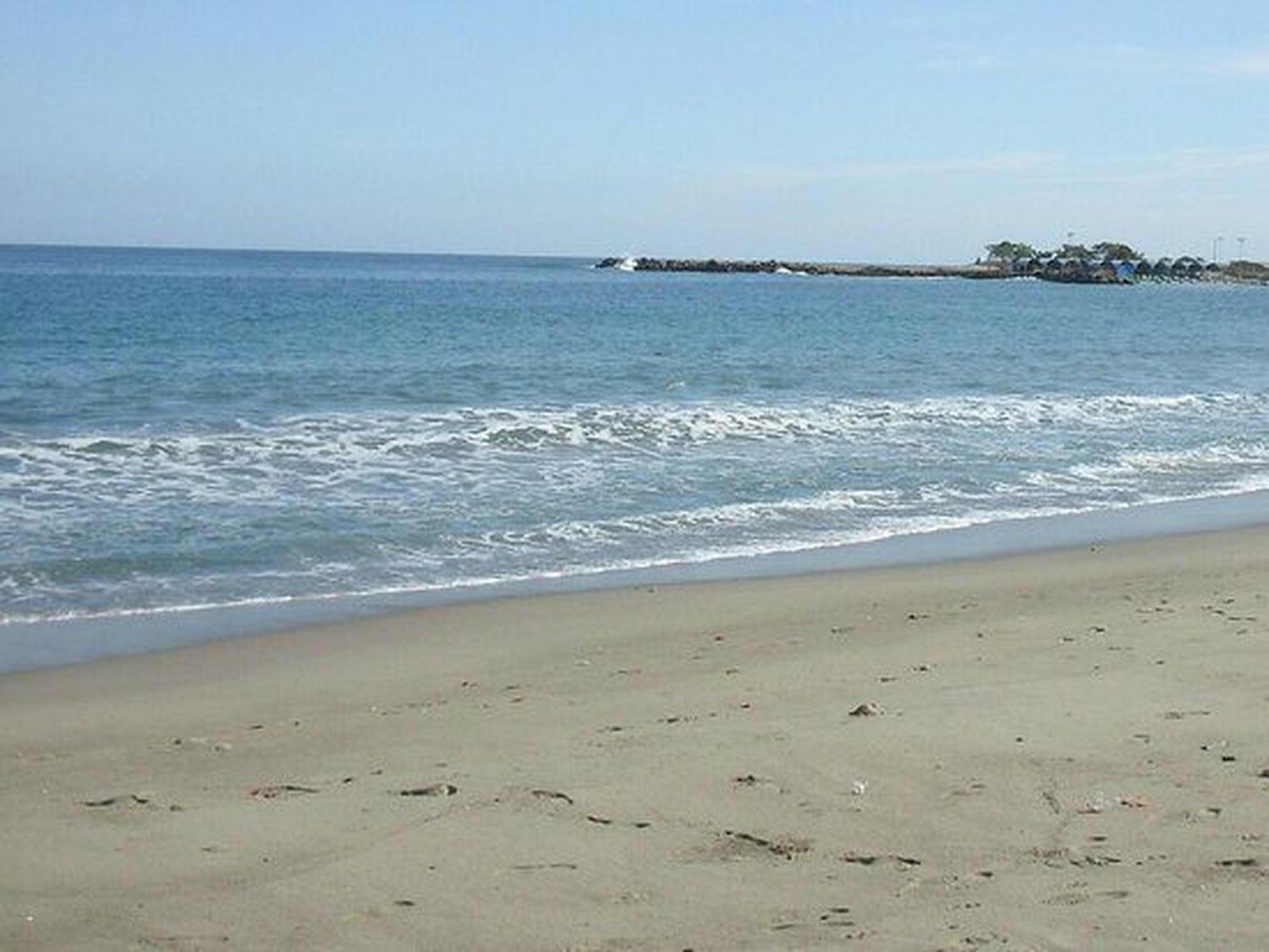 ¡A DISFRUTAR DEL MAR! La Guaira cuenta con 64 playas aptas para las vacaciones