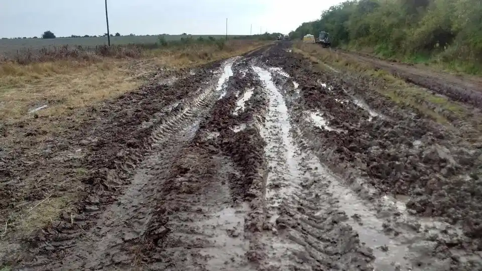 Por la tormenta, recomiendan circular con precaución por rutas y caminos de la provincia