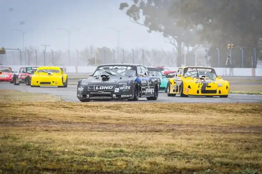 El Car Show Santafesino pasó por Rafaela
