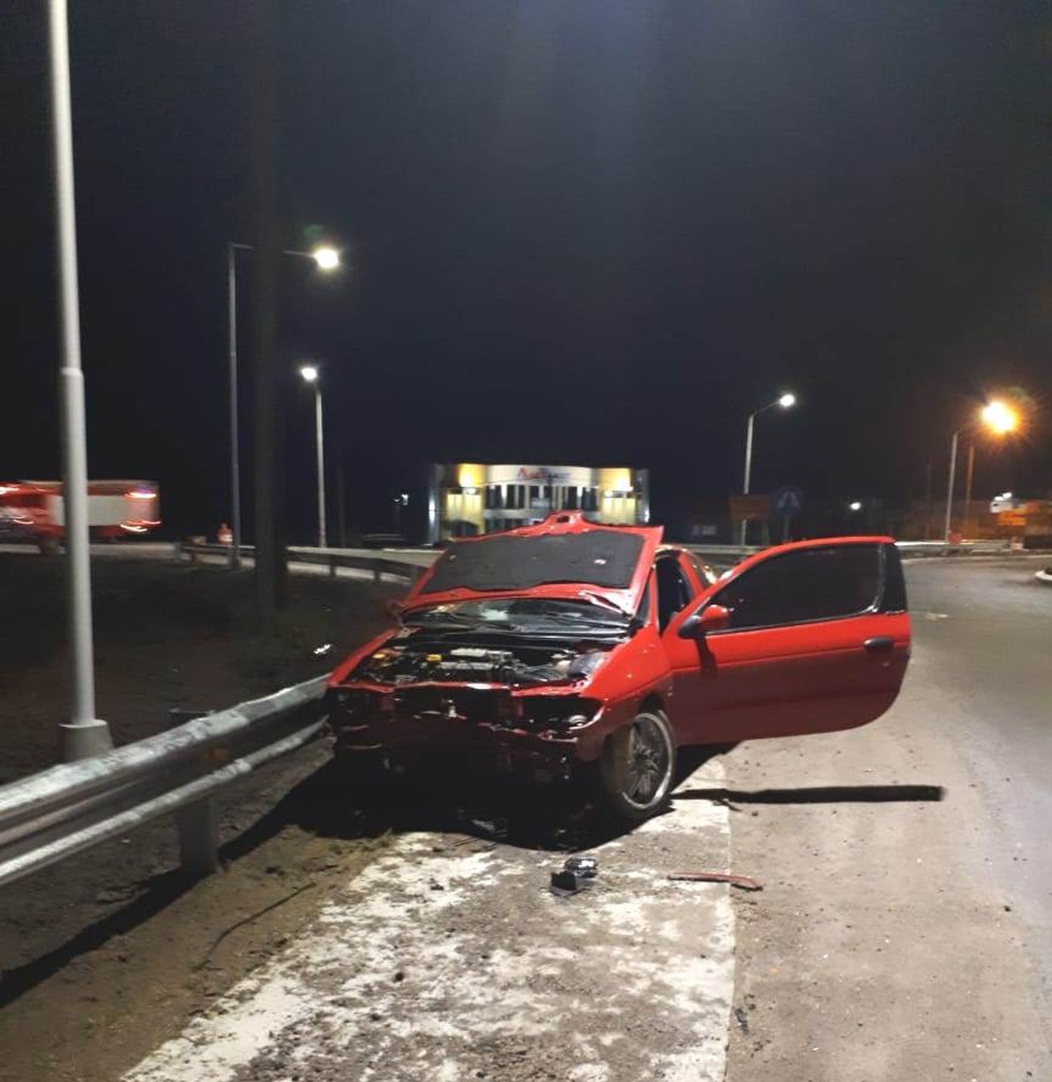 Despistó y chocó contra el guardarraíl en el acceso norte a Urdinarrain