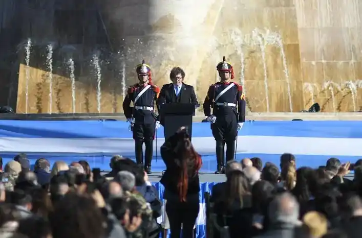 Durante su discurso, el Presidente destacó a Belgrano como promotor de la libertad política y económica, la propiedad privada y el mérito.