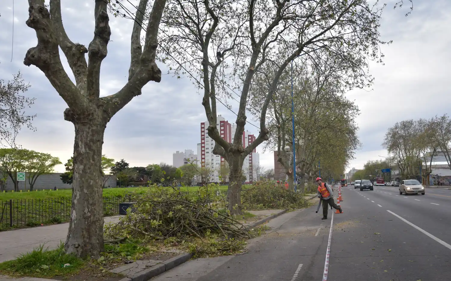 Está ubicado en la zona de la Terminal Ferroautomotora.