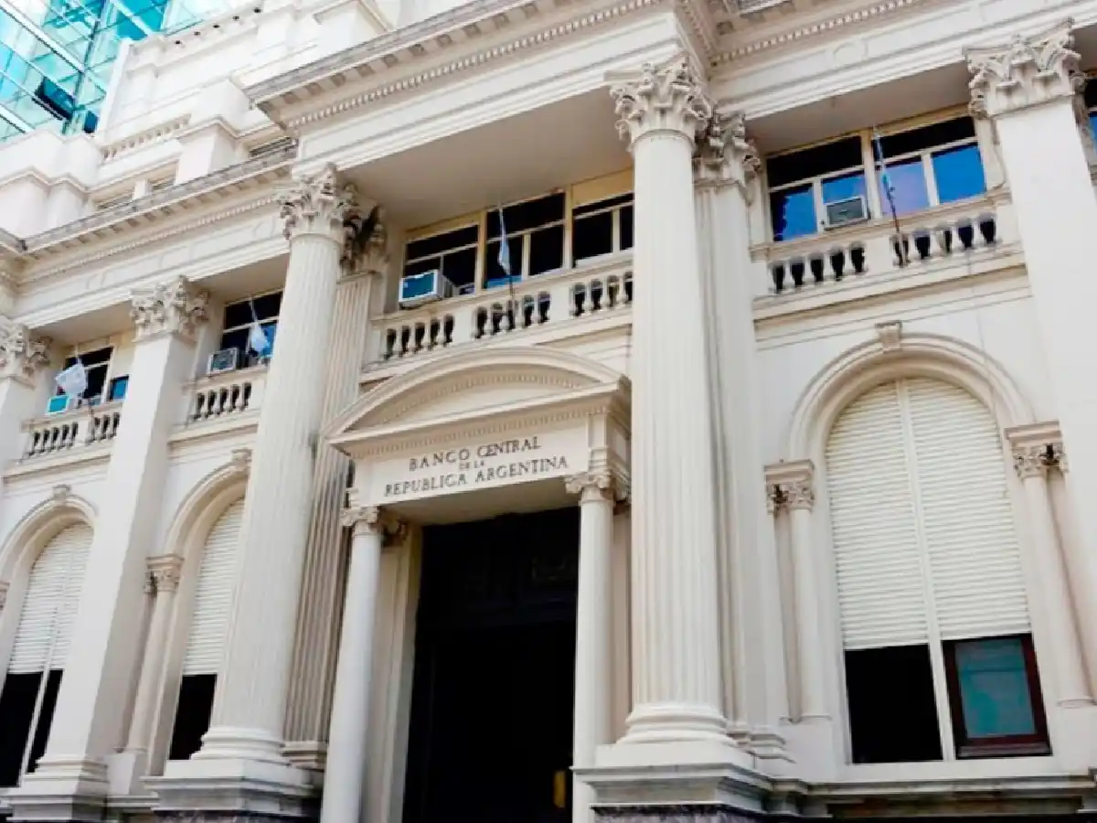 El mercado prevé dólar a $65 en diciembre e inflación de 55% para 2019
