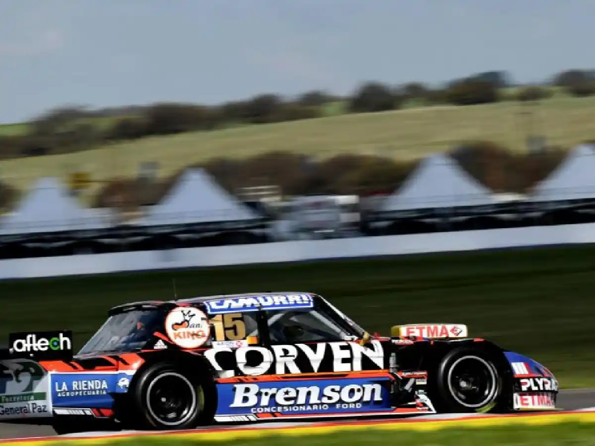 Rossi hizo "pole" en San Nicolás 