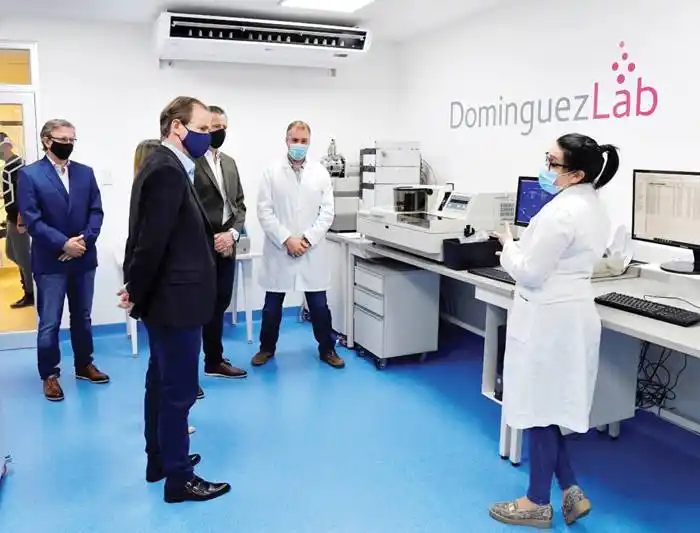 Un laboratorio entrerriano investiga el primer tratamiento contra el  coronavirus en Argentina