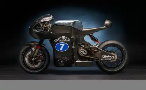 Bridgestone firma convenio con Saroleá