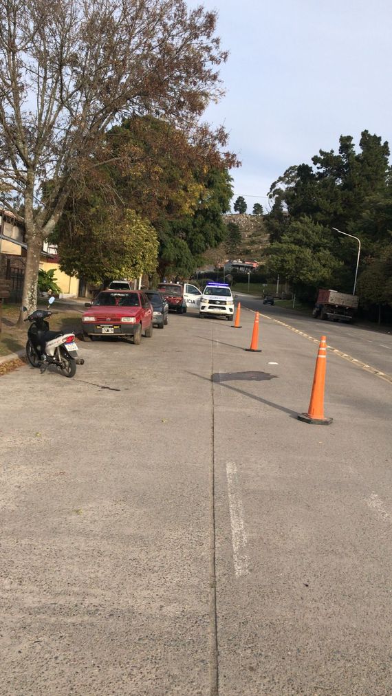 Cayó de su moto tras ser sorprendida por un perro