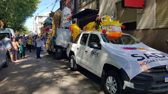 Así fue el desfile de Carnaval de Sadiv