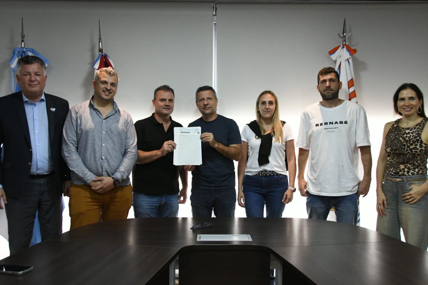 La municipalidad donó un terreno al Club Atlético San Isidro para que amplíe sus instalaciones.