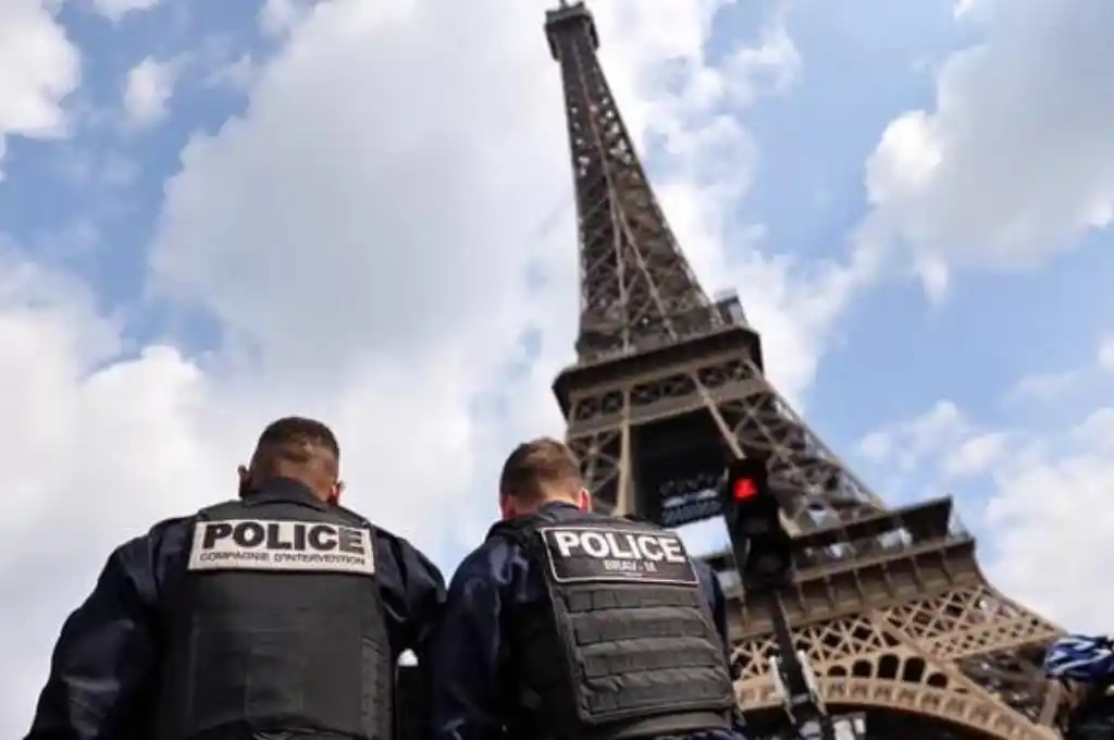 Alerta en la Torre Eiffel