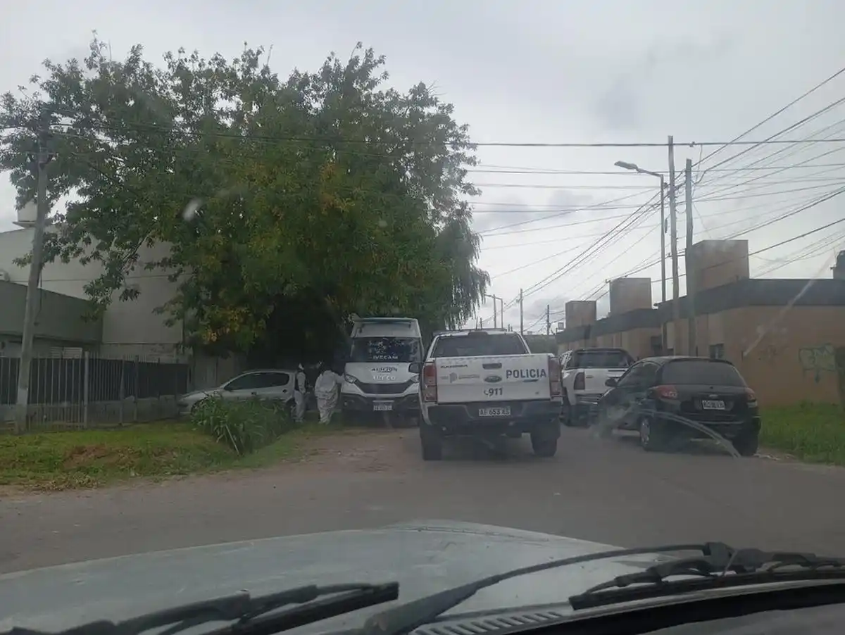 Una mujer apuñaló a un jubilado en La Plata tras denunciar exhibiciones obscenas frente a sus hijos