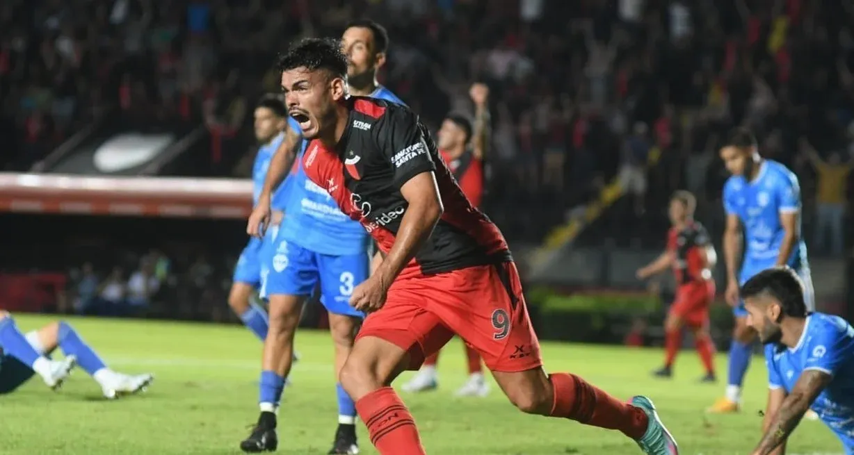 Colón y un duro rival