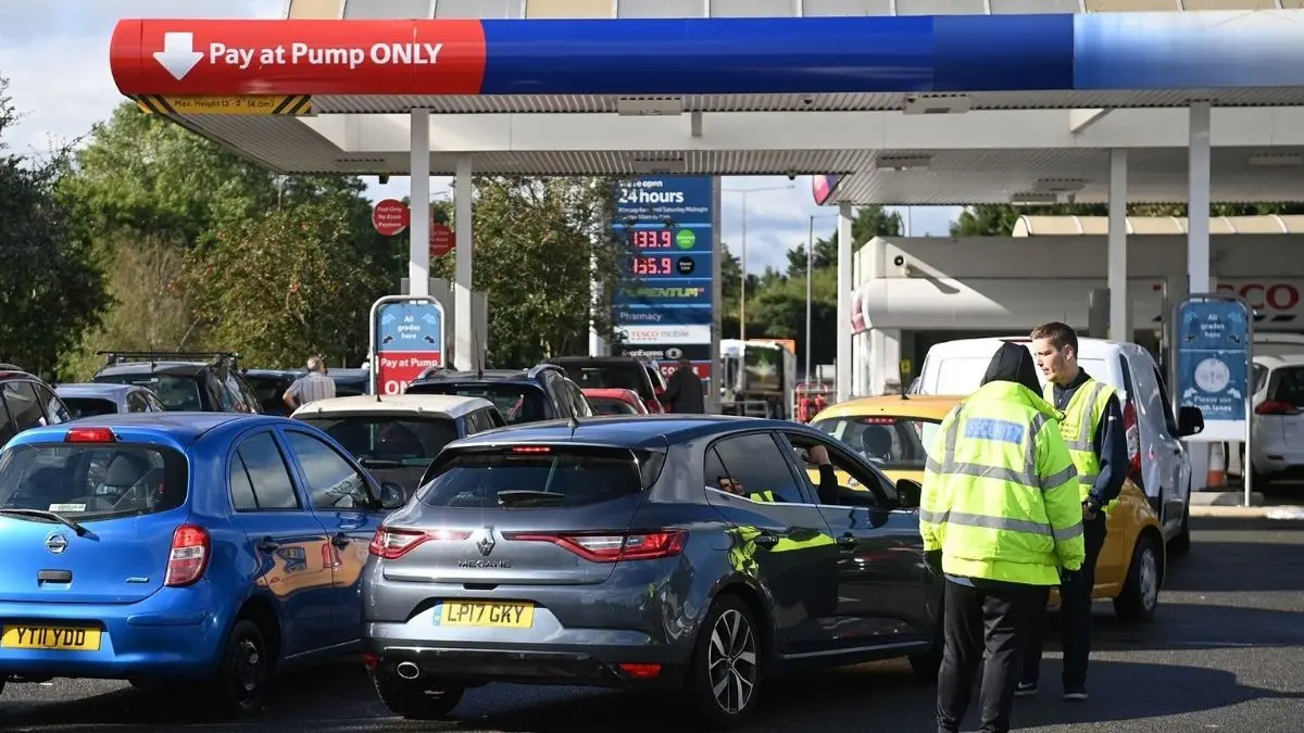 EN CLAVES Por estas razones Reino Unido se quedó sin gasolina