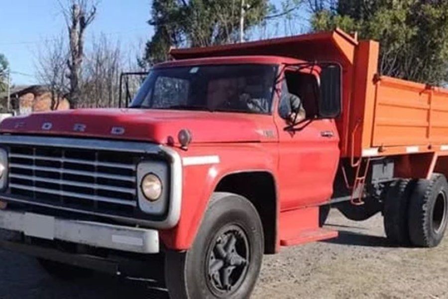 Millonario robo en la madrugada: se llevaron un camión, cubiertas y herramientas