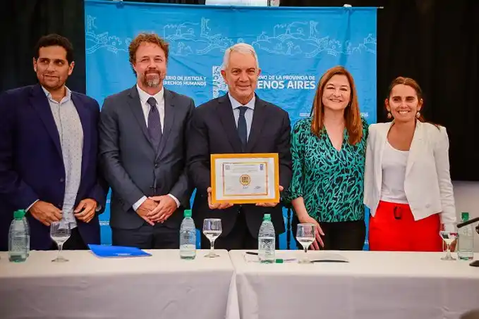 Ceremonia de entrega del Sello de Oro de Equidad de Género.