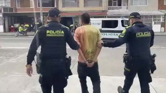 Capturan a extorsionadores que se filmaban disparando y enviaban videos a sus víctimas