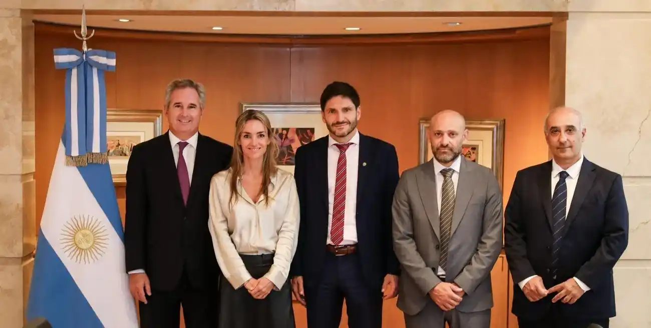 Quirno con la delegación santafesina en la Cancillería argentina. Foto: Gobierno de Santa Fe.