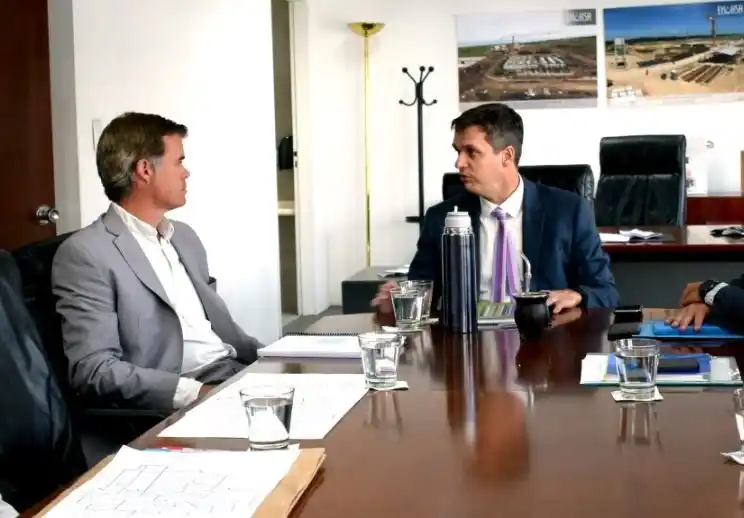 Piaggio junto a Cresto (imagen de archivo) 