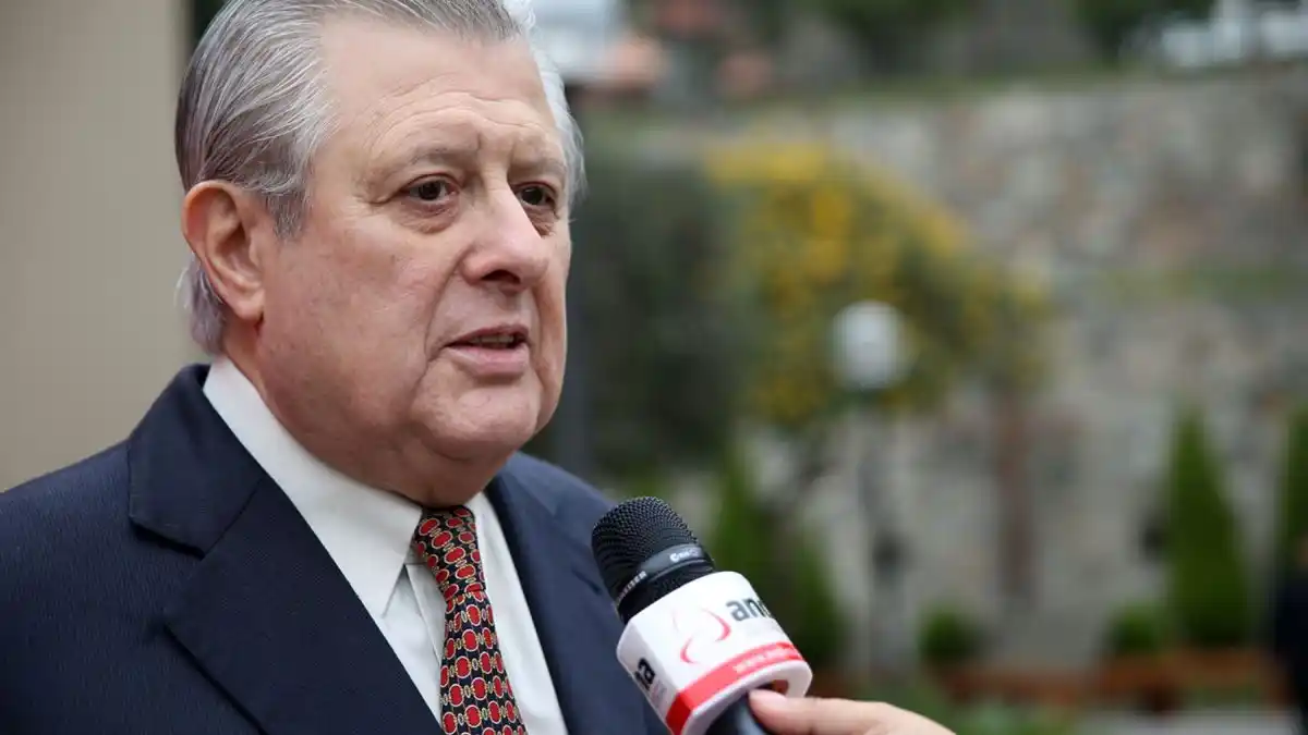 Perú tiene nuevo canciller