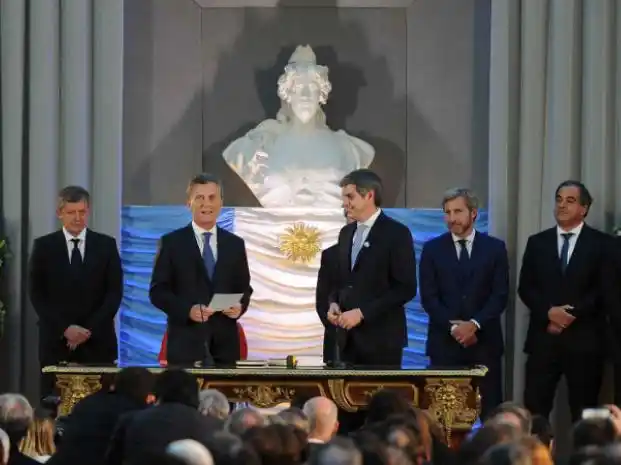 Juró el nuevo gabinete nacional
