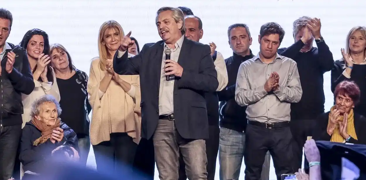 Alberto se subió a la ola y  le sacó 15 puntos a Macri