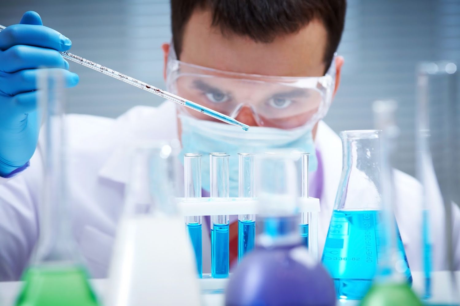 En 15 días podría paralizarse la actividad de los bioquímicos