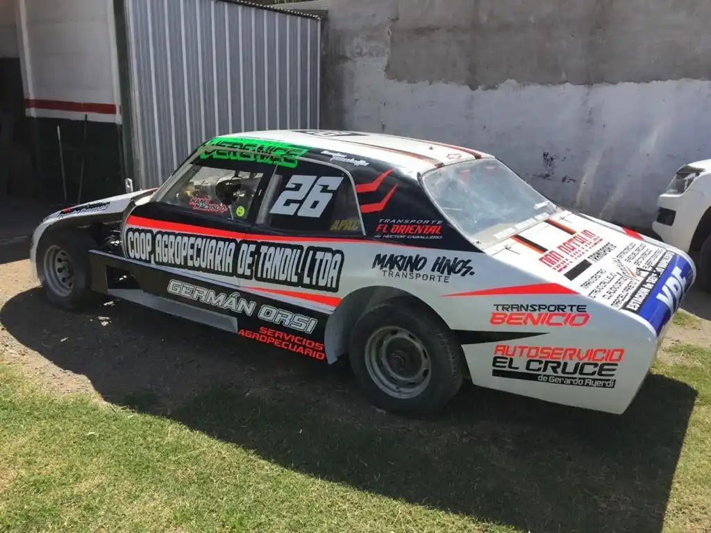 Macuso, listo para probar la Chevy de Napaleofú