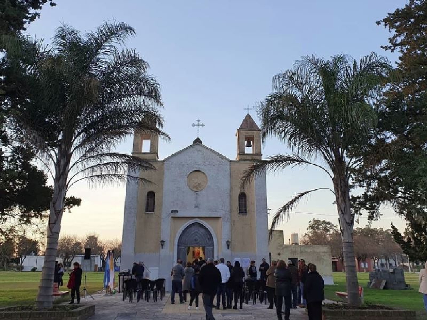 Con “campanadas de Centenario” la iglesia San Roque celebró en Quebracho Herrado