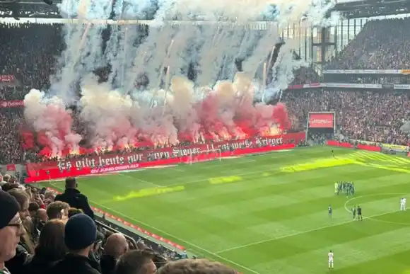 La Federación Alemana de Fútbol le impuso una multa récord al Colonia 